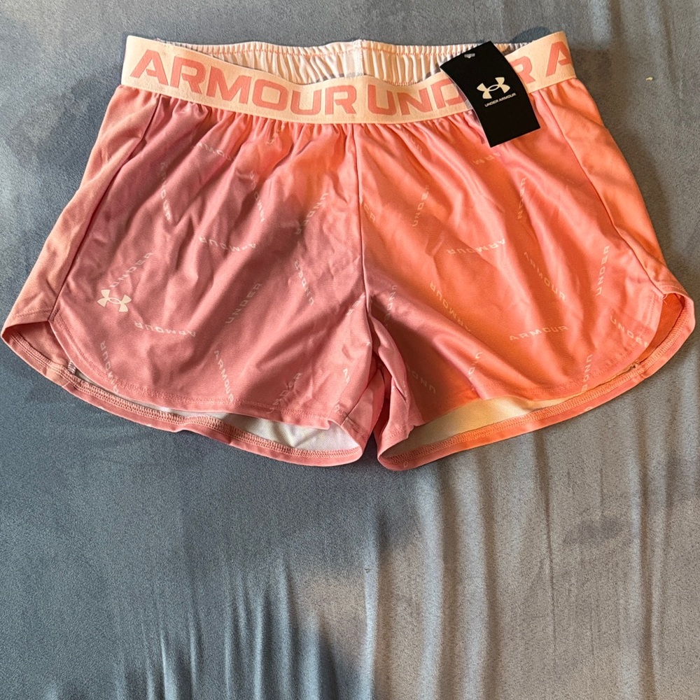 NWT Under Armour Women's Coral Athletic Shorts - Size M